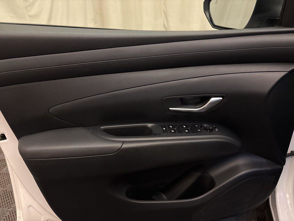 New 2025 Hyundai Tucson SE image 10