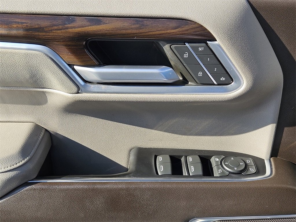 Used 2022 GMC Sierra 1500 SLT w/ SLT Convenience Package image 24