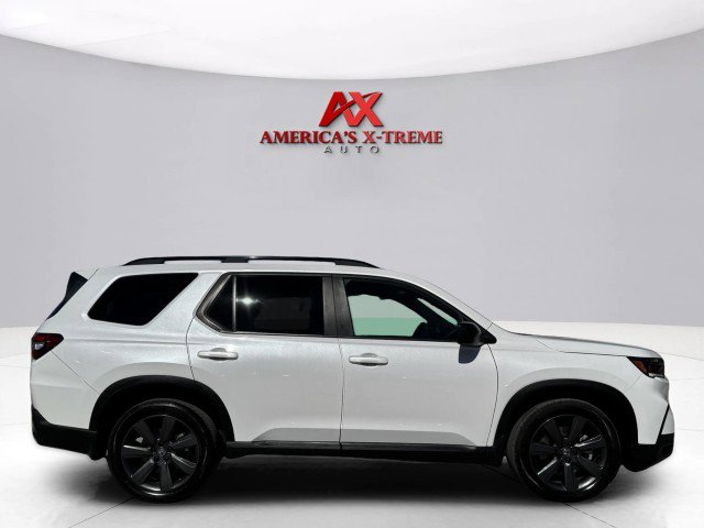 Used 2023 Honda Pilot Sport image 6
