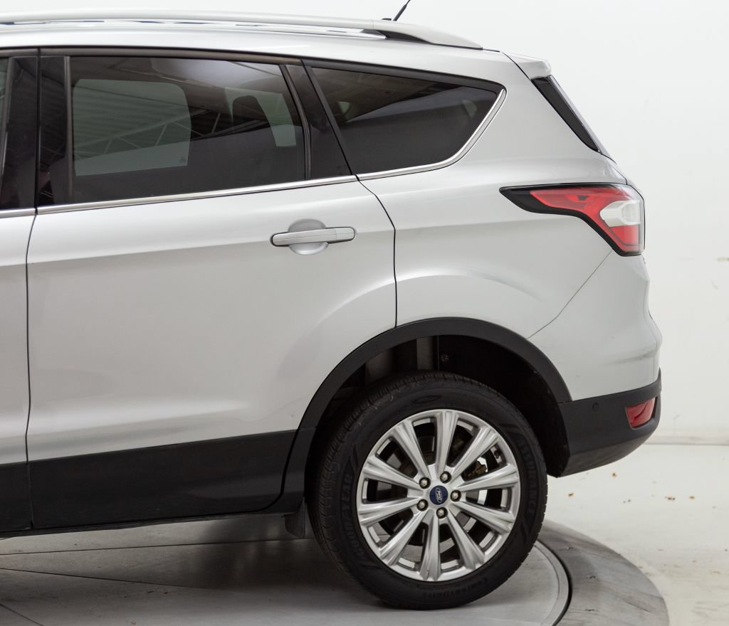 Used 2018 Ford Escape Titanium w/ Ford Safe & Smart Package AWD/4WD image 12