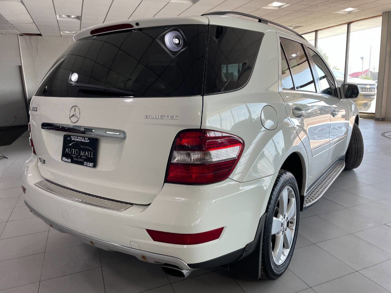 Used 2010 Mercedes-Benz ML 350 BlueTEC 4MATIC image 9