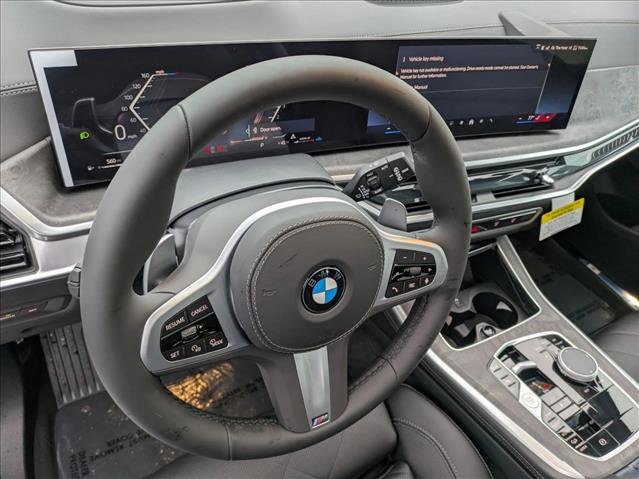 Used 2026 BMW X5 xDrive40i w/ M Sport Package image 3