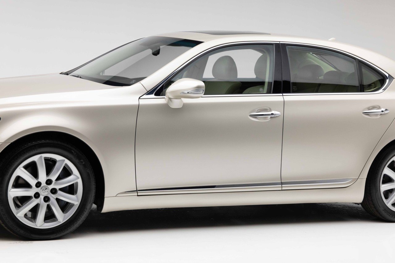 Used 2012 Lexus LS 460 w/ Luxury Value Edition RWD image 29