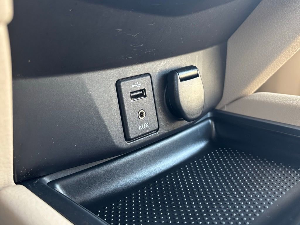 Used 2016 Nissan Rogue SL w/ SL Premium Package image 27