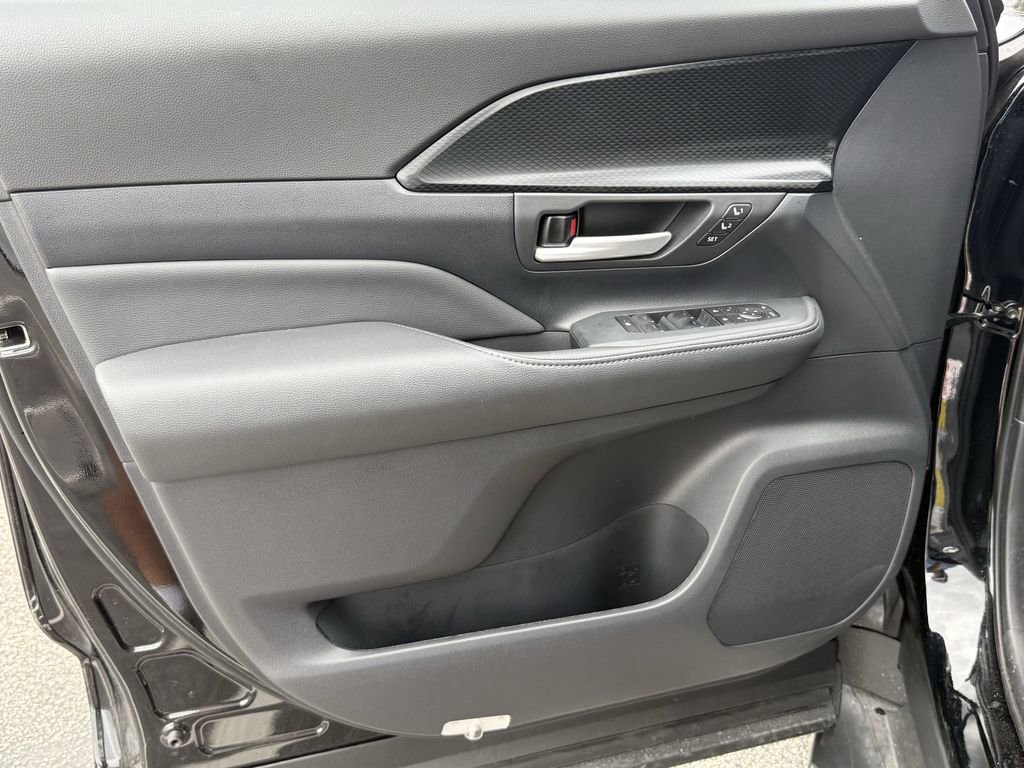 Used 2026 Toyota Grand Highlander AWD Hybrid image 10