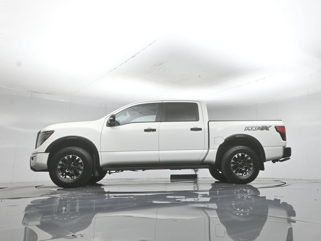 Used 2021 Nissan Titan PRO-4X w/ Pro-4x Convenience Package AWD/4WD image 8