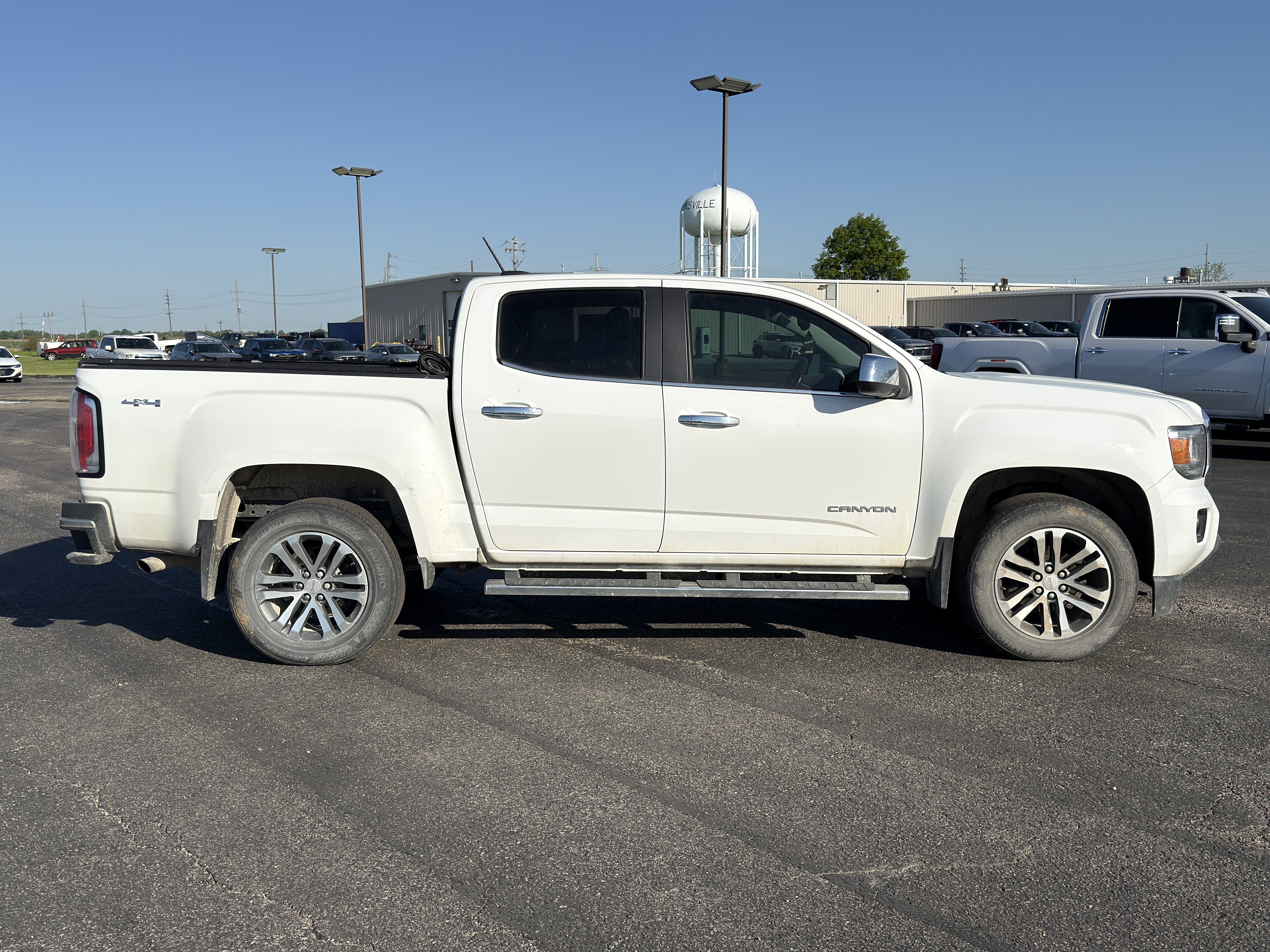 Used 2016 GMC Canyon SLT w/ Driver Alert Package AWD/4WD image 2