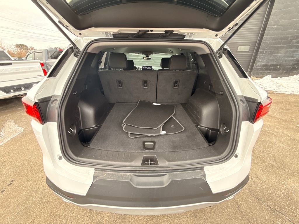 Used 2025 Chevrolet Blazer LT FWD image 13
