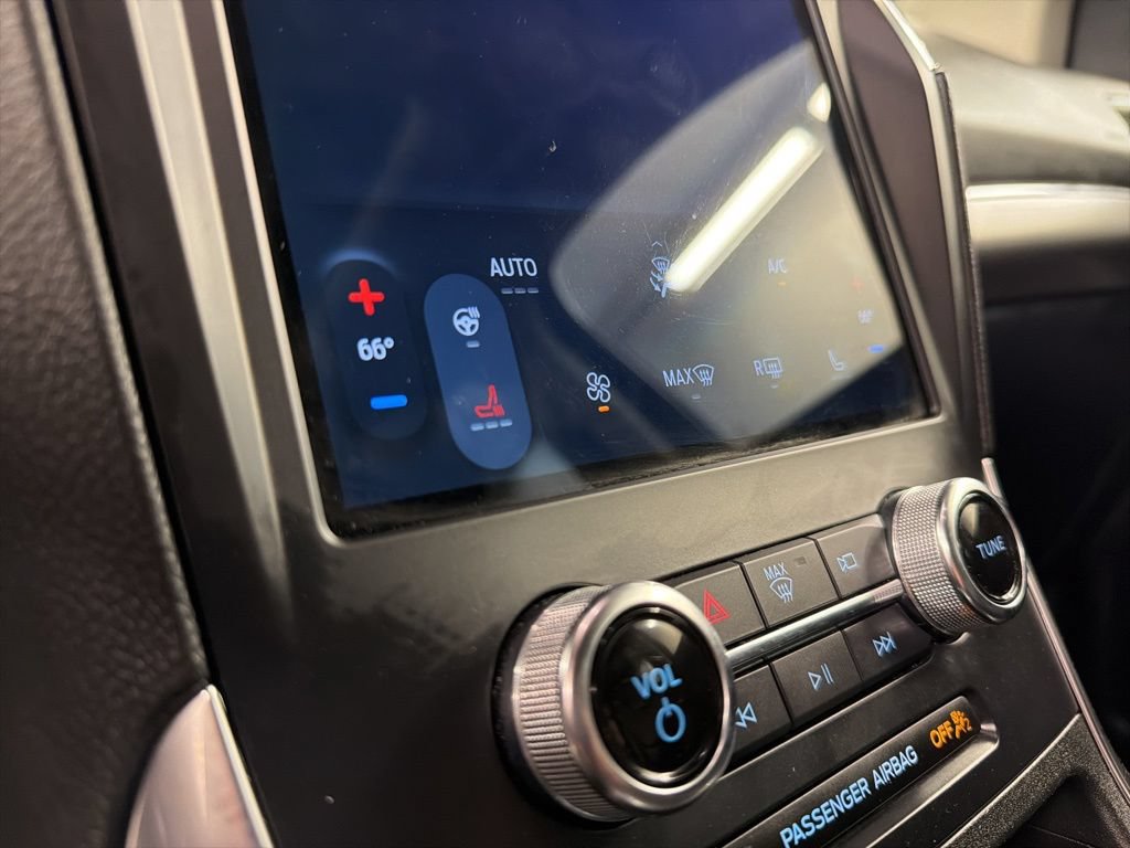 Certified 2024 Ford Edge Titanium AWD/4WD image 9