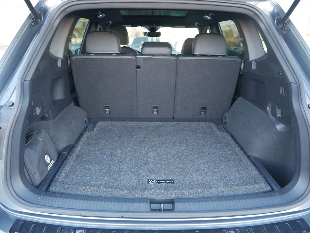 Used 2023 Volkswagen Tiguan SE R-Line image 24
