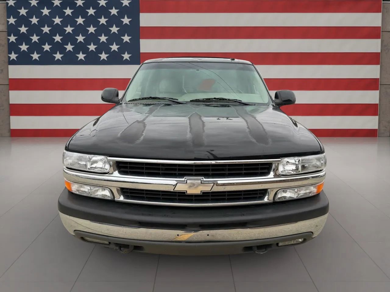 Used 2002 Chevrolet Tahoe LT image 2