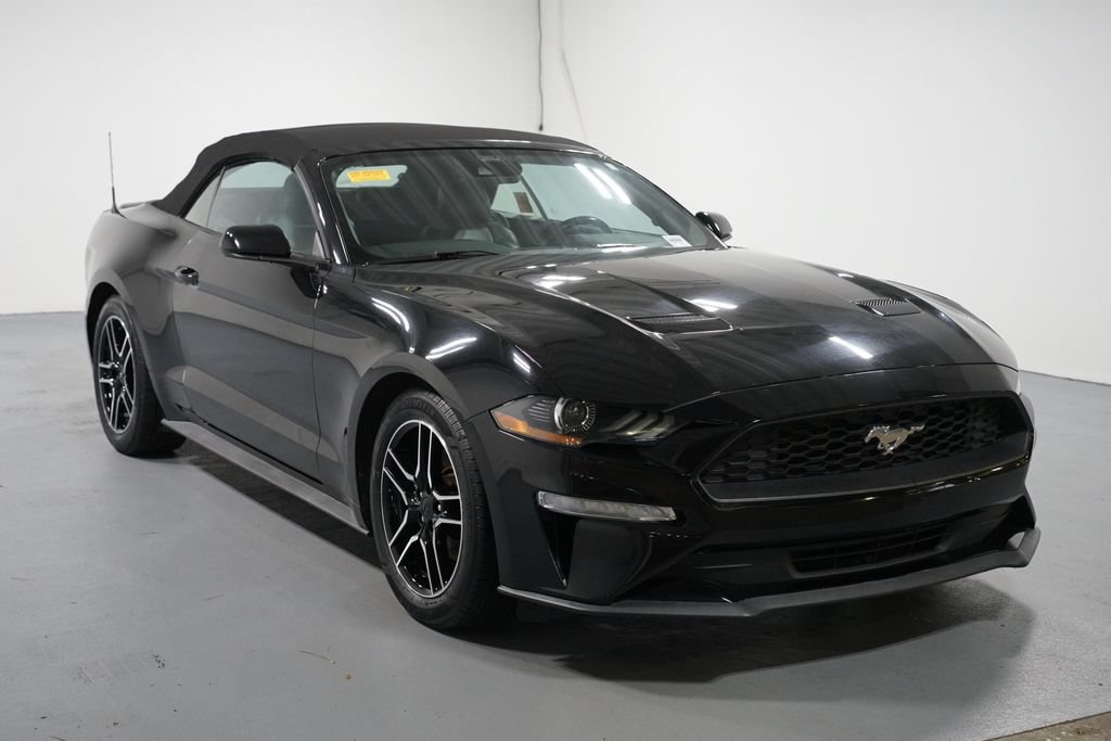 Used 2023 Ford Mustang Premium RWD image 3