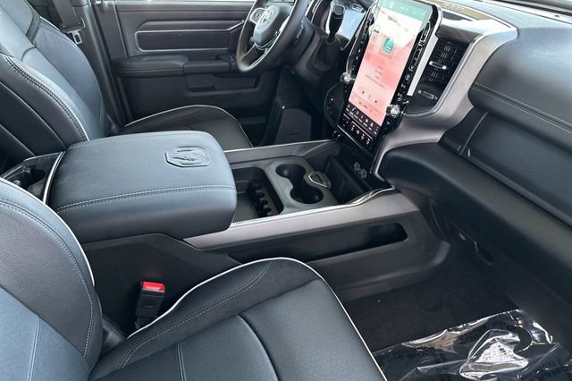 New 2026 RAM 2500 Laramie AWD/4WD image 16