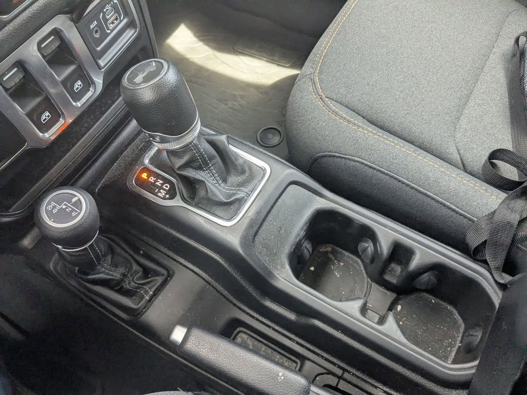 Used 2024 Jeep Wrangler Sport AWD/4WD image 22