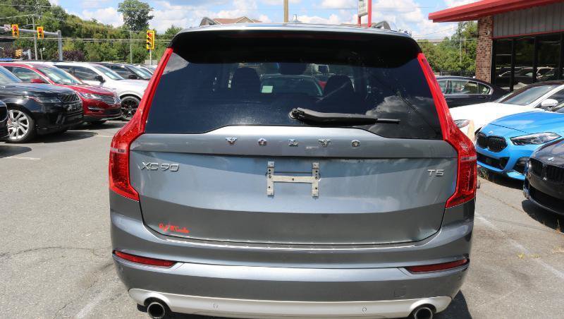 Used 2018 Volvo XC90 T5 Momentum w/ Convenience Package FWD image 6