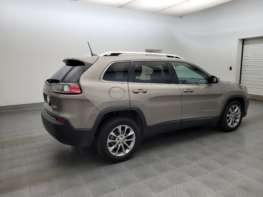 Used 2019 Jeep Cherokee Latitude Plus FWD image 10
