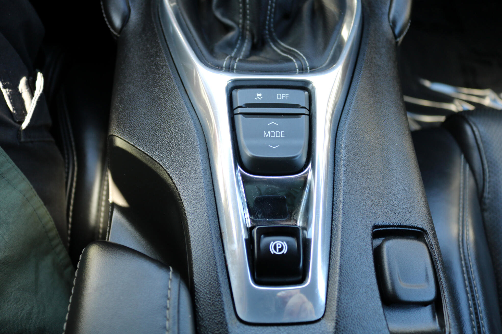 Used 2017 Chevrolet Camaro LT image 33