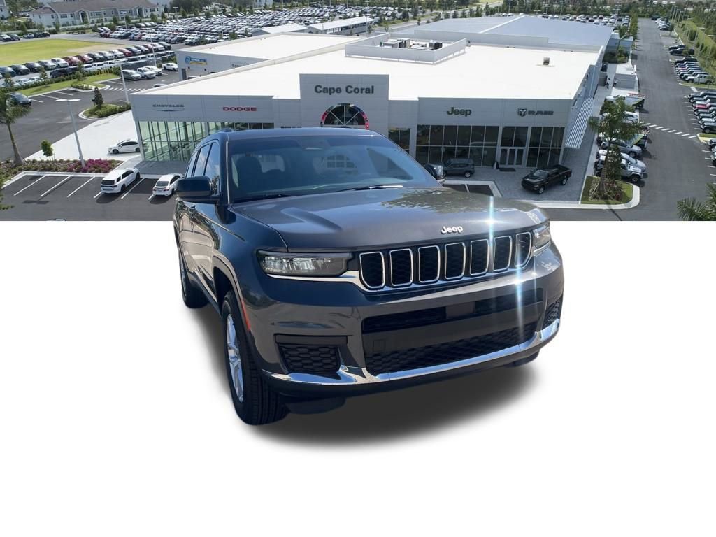 Used 2024 Jeep Grand Cherokee L Laredo RWD image 12
