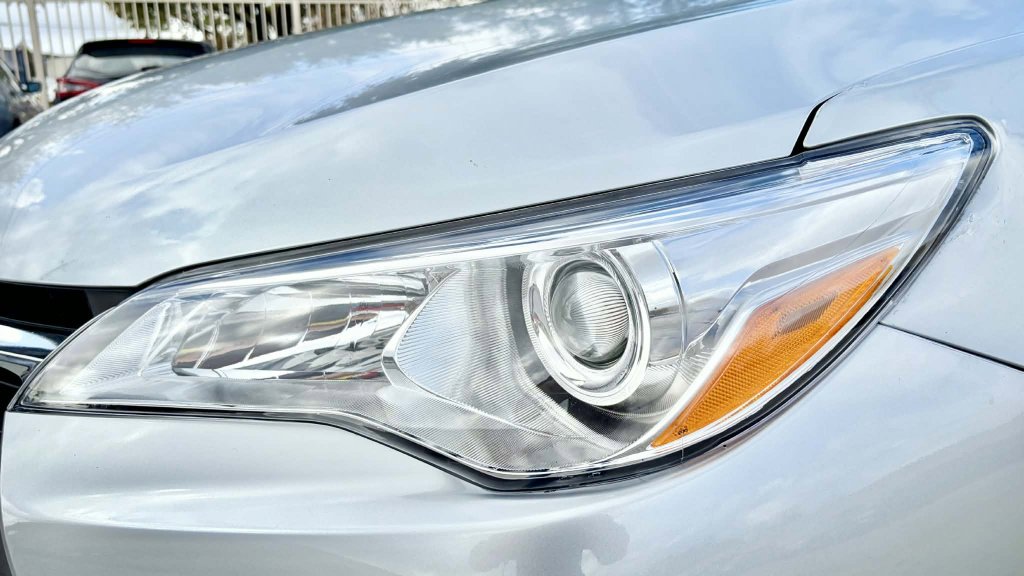 Used 2016 Toyota Camry LE image 21