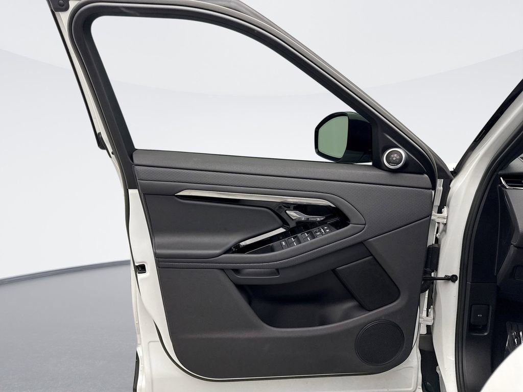 Used 2023 Land Rover Range Rover Evoque R-Dynamic S image 9