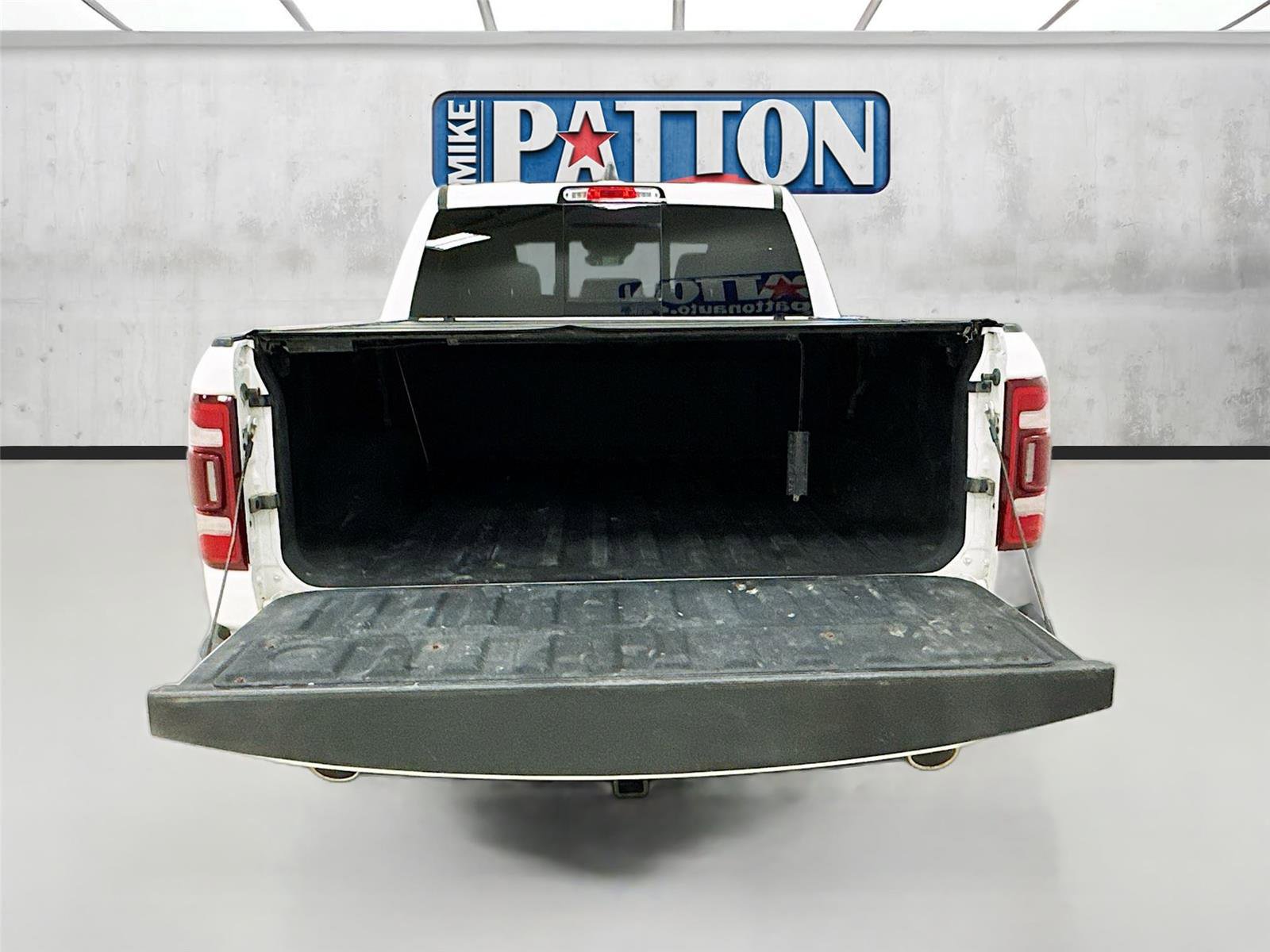Used 2023 RAM 1500 Laramie AWD/4WD image 27