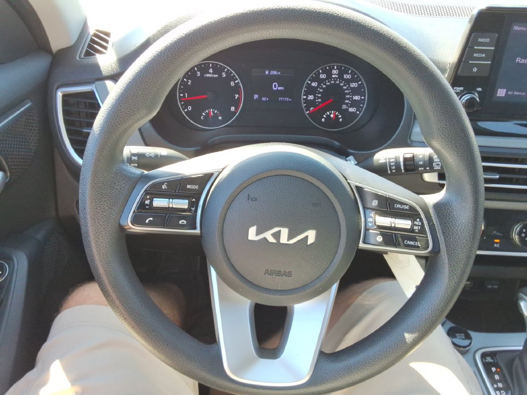 Used 2022 Kia Seltos LX AWD/4WD image 25