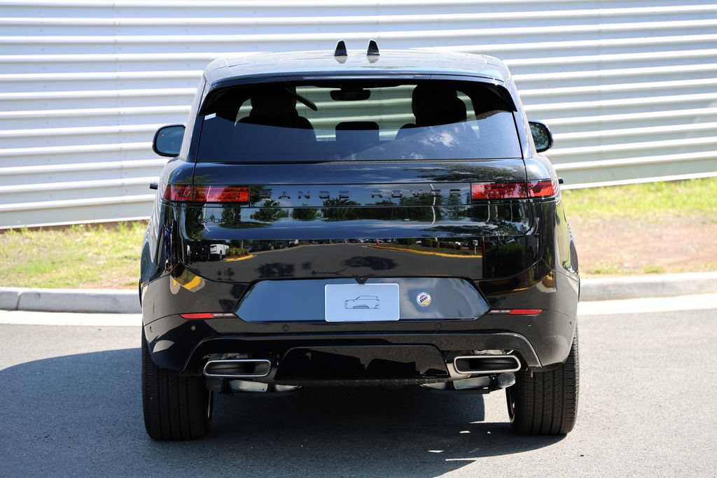 New 2026 Land Rover Range Rover Sport Dynamic SE AWD/4WD image 3