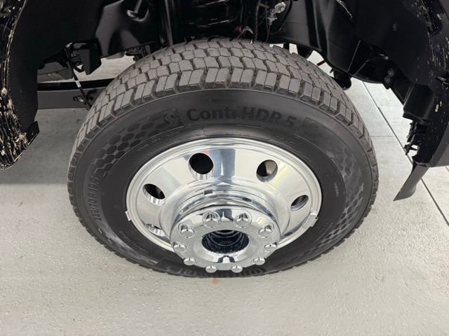 New 2026 Ford F450 Platinum w/ FX4 Off-Road Package image 5