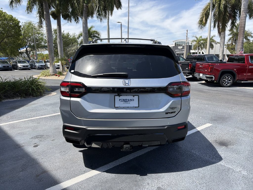New 2026 Honda Pilot Sport image 7