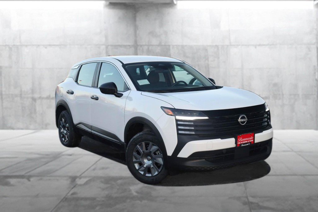 New 2026 Nissan Kicks S image 2