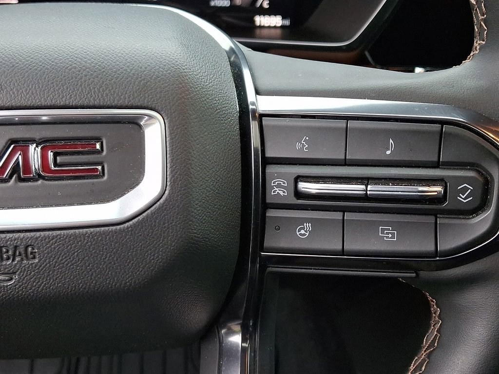 Certified 2024 GMC Canyon AT4 w/ AT4 Premium Package AWD/4WD image 23