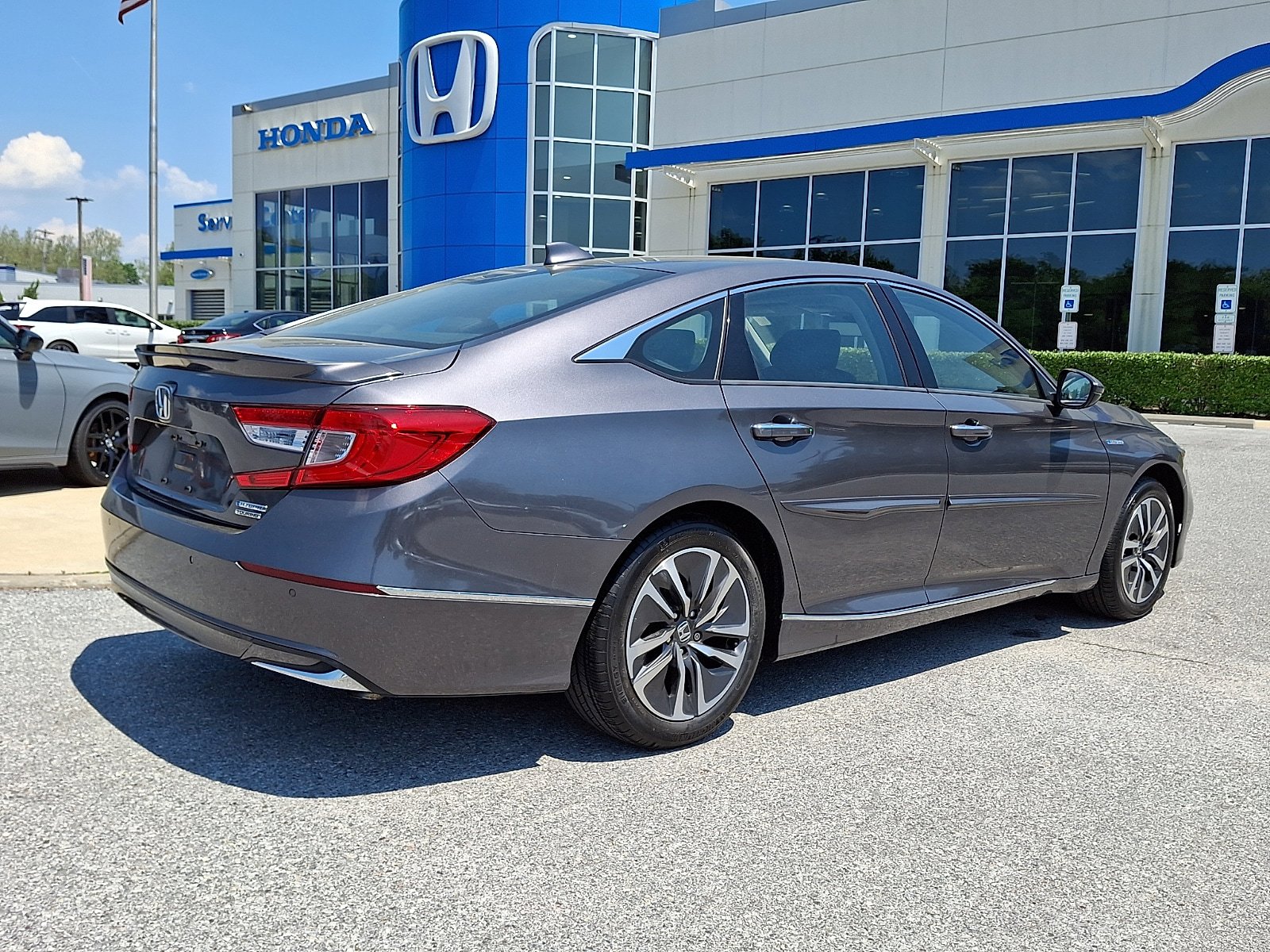 Used 2018 Honda Accord Touring image 6