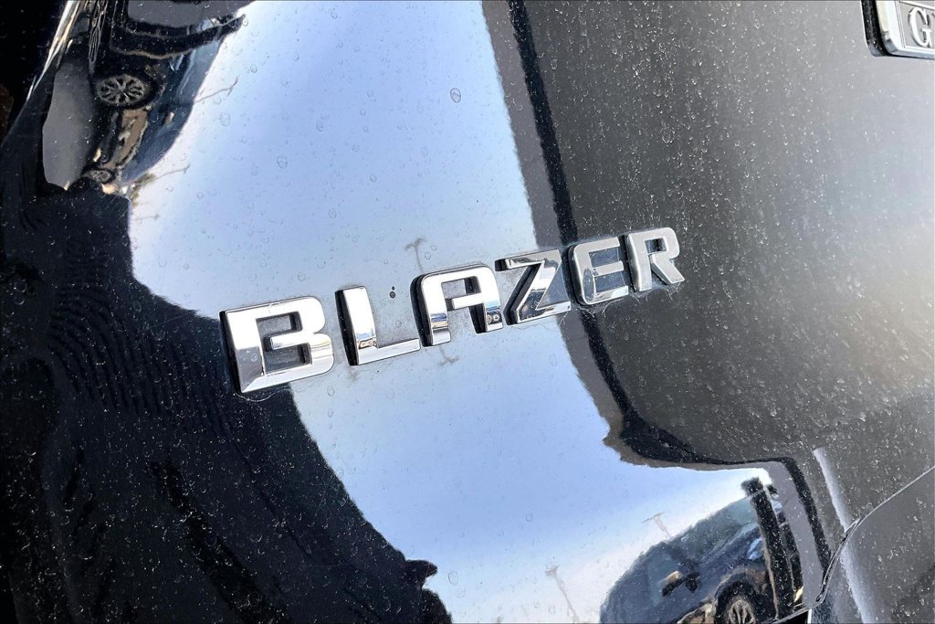 Used 2019 Chevrolet Blazer Premier w/ Sun and Wheels Package FWD image 38