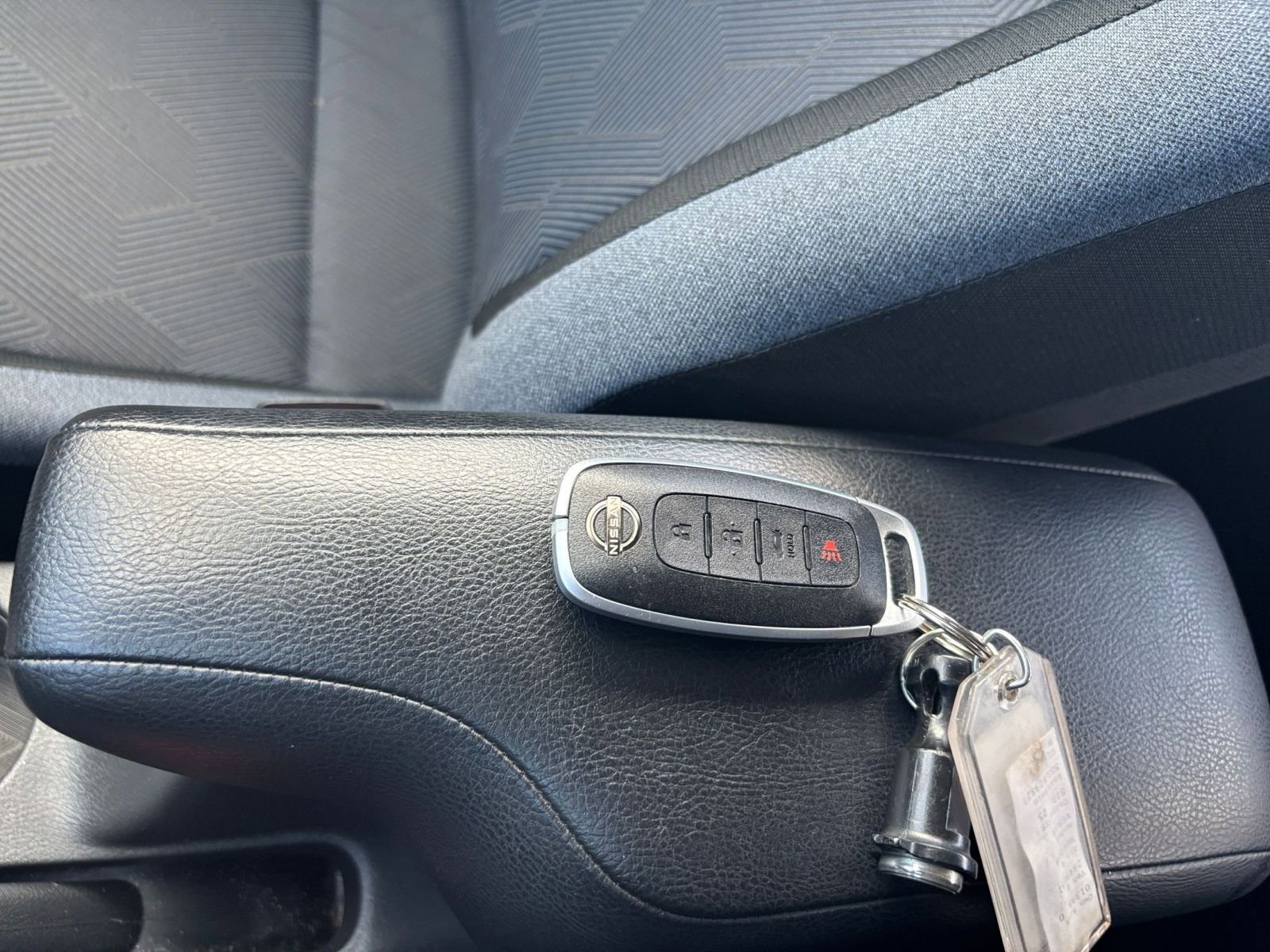 Used 2025 Nissan Versa SV FWD image 22