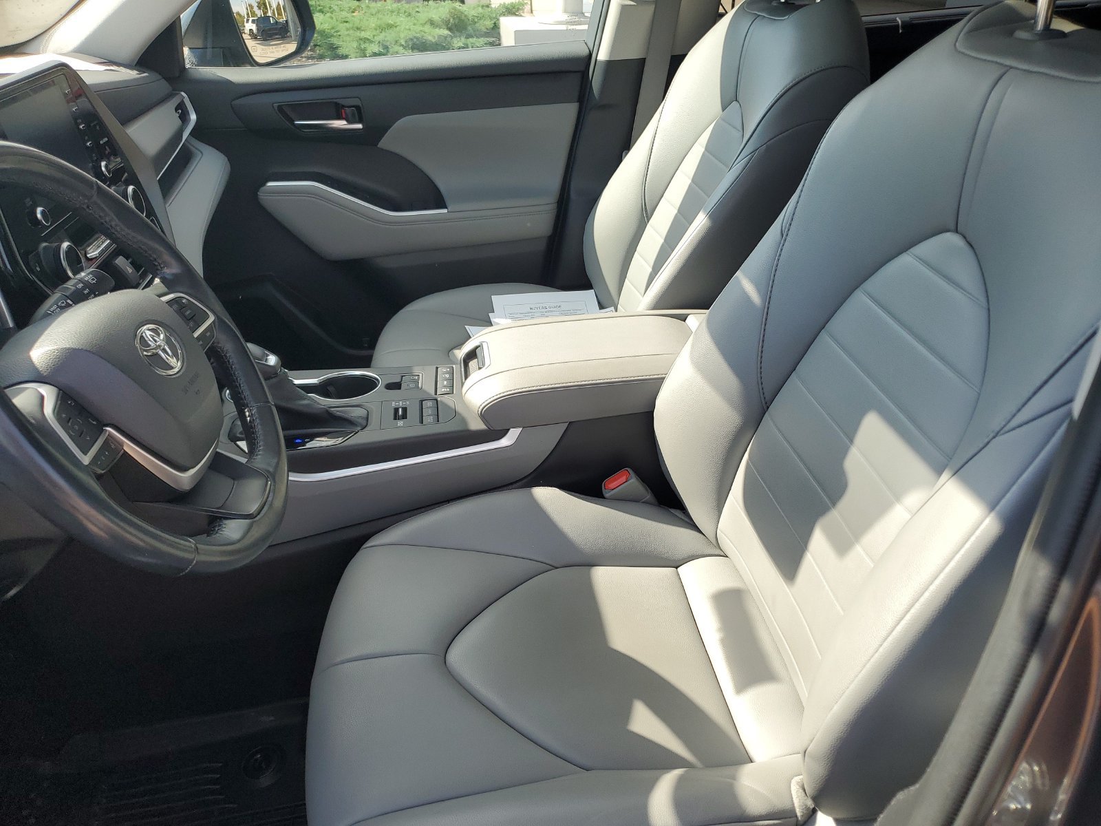 Certified 2022 Toyota Highlander XLE AWD/4WD image 18