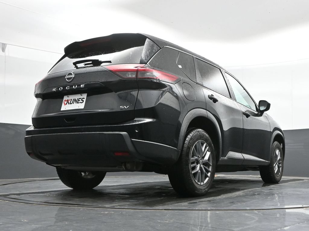 Used 2024 Nissan Rogue S AWD/4WD image 38