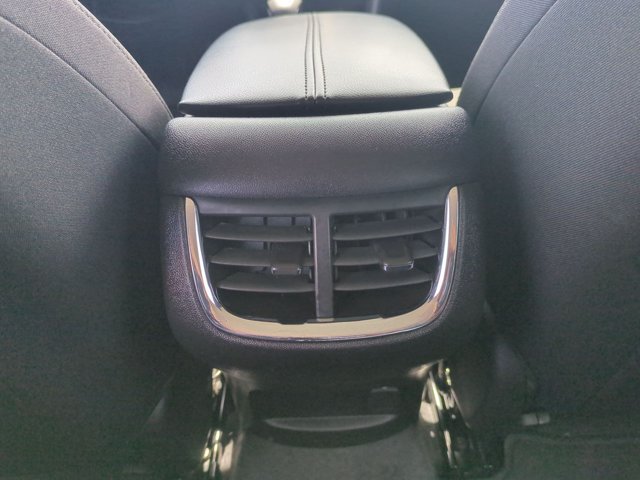 Used 2025 Chevrolet Malibu LT FWD image 16