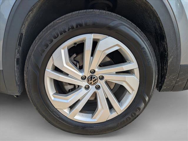 Used 2021 Volkswagen Atlas Cross Sport SEL image 24