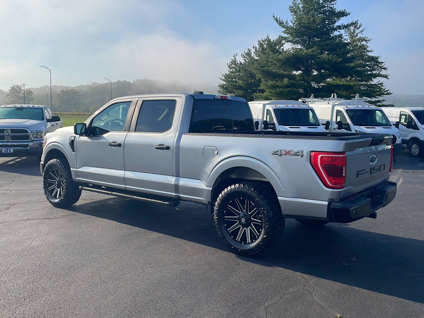 Used 2022 Ford F150 XLT w/ Trailer Tow Package AWD/4WD image 3
