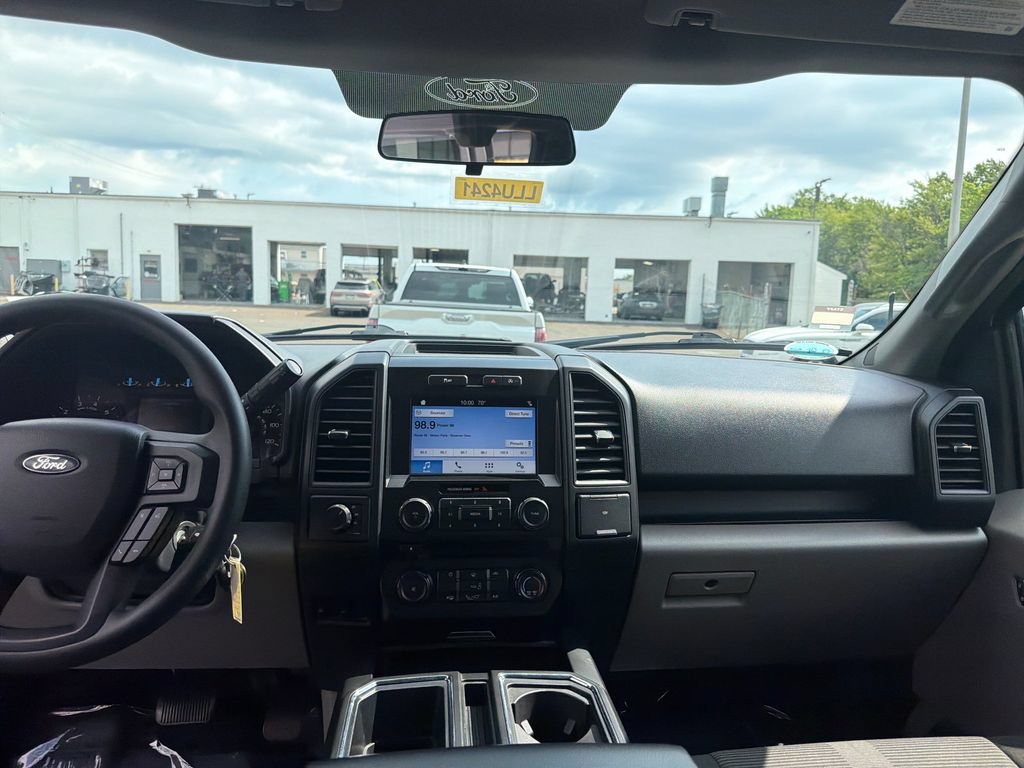 Used 2017 Ford F150 XL w/ Equipment Group 101A Mid AWD/4WD image 18