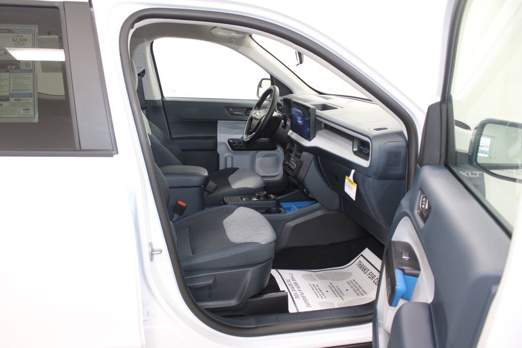 New 2025 Ford Maverick XLT w/ XLT Luxury Package image 28