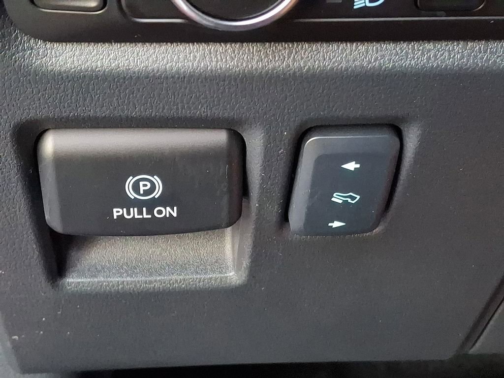 Used 2024 Ford F150 Lariat w/ FX4 Off-Road Package image 22