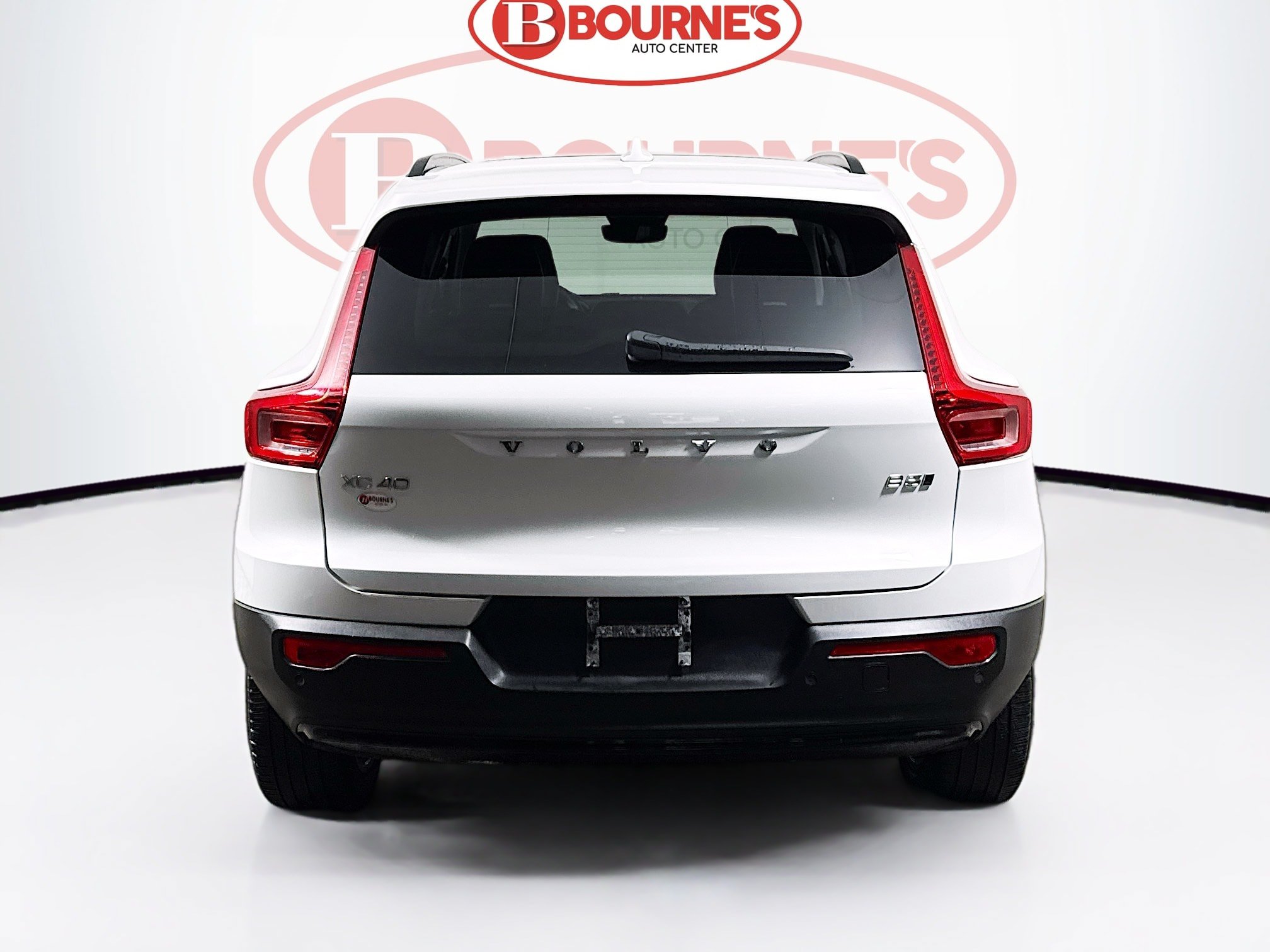 Used 2023 Volvo XC40 B5 Plus w/ Climate Package AWD/4WD image 10