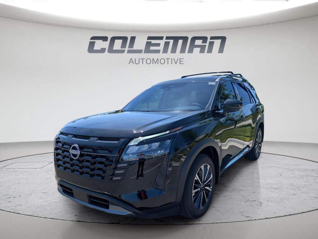 New 2026 Nissan Pathfinder Platinum w/ Cargo Package