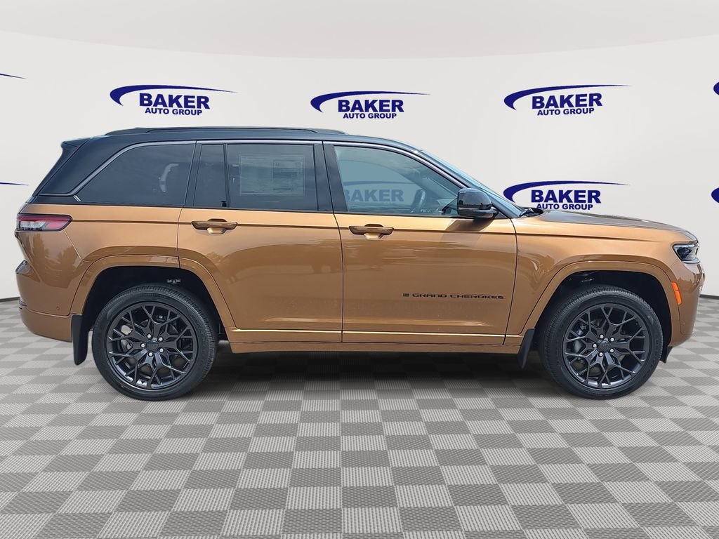 New 2026 Jeep Grand Cherokee Summit w/ Obsidian Package AWD/4WD image 2