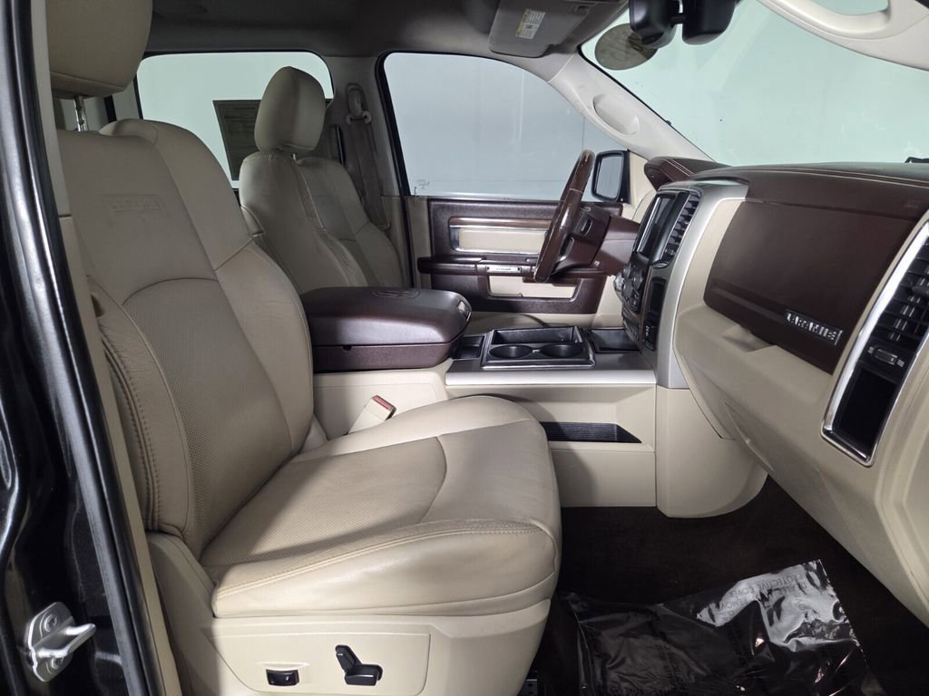 Used 2015 RAM 1500 Laramie w/ Convenience Group AWD/4WD image 32