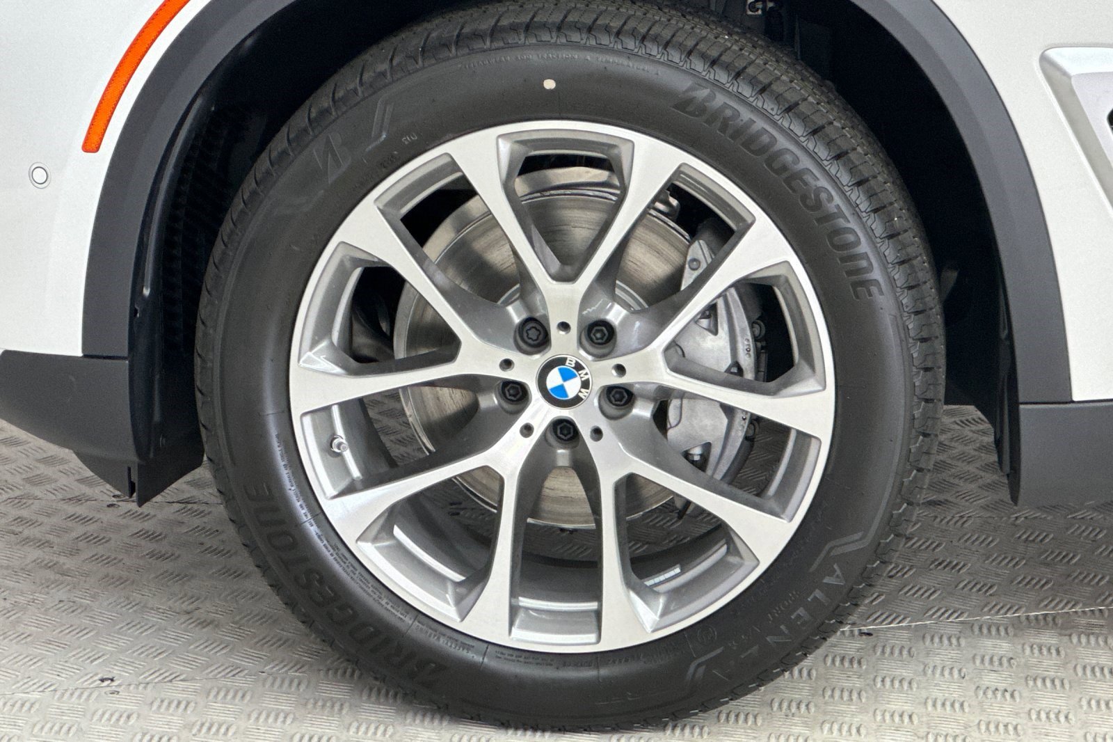 Used 2026 BMW X5 sDrive40i image 12