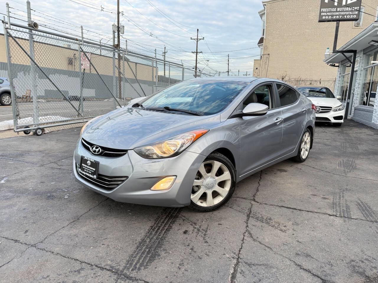 Used 2013 Hyundai Elantra Limited w/ Technology Pkg image 1