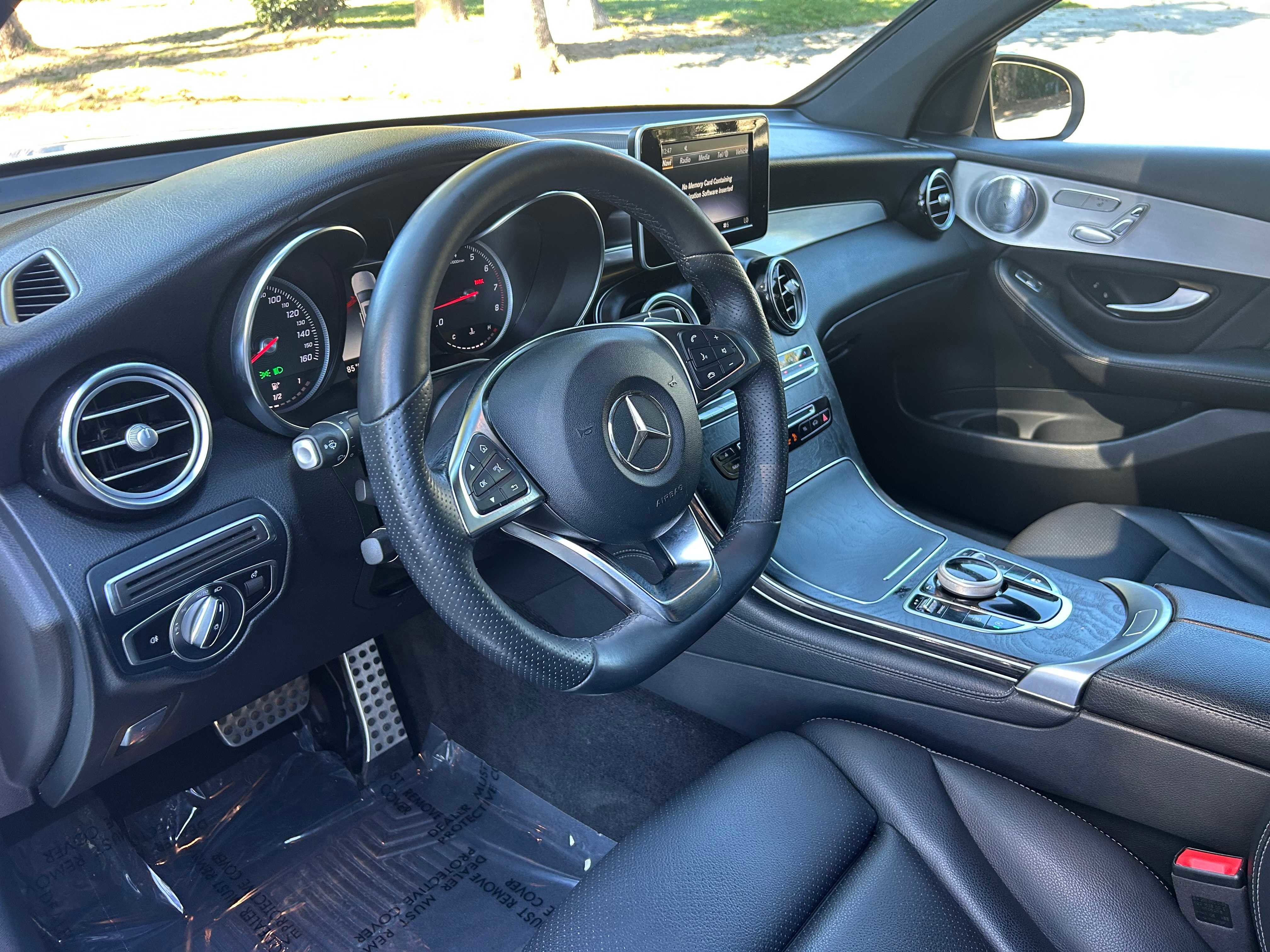 Used 2019 Mercedes-Benz GLC 300 4MATIC Coupe image 14