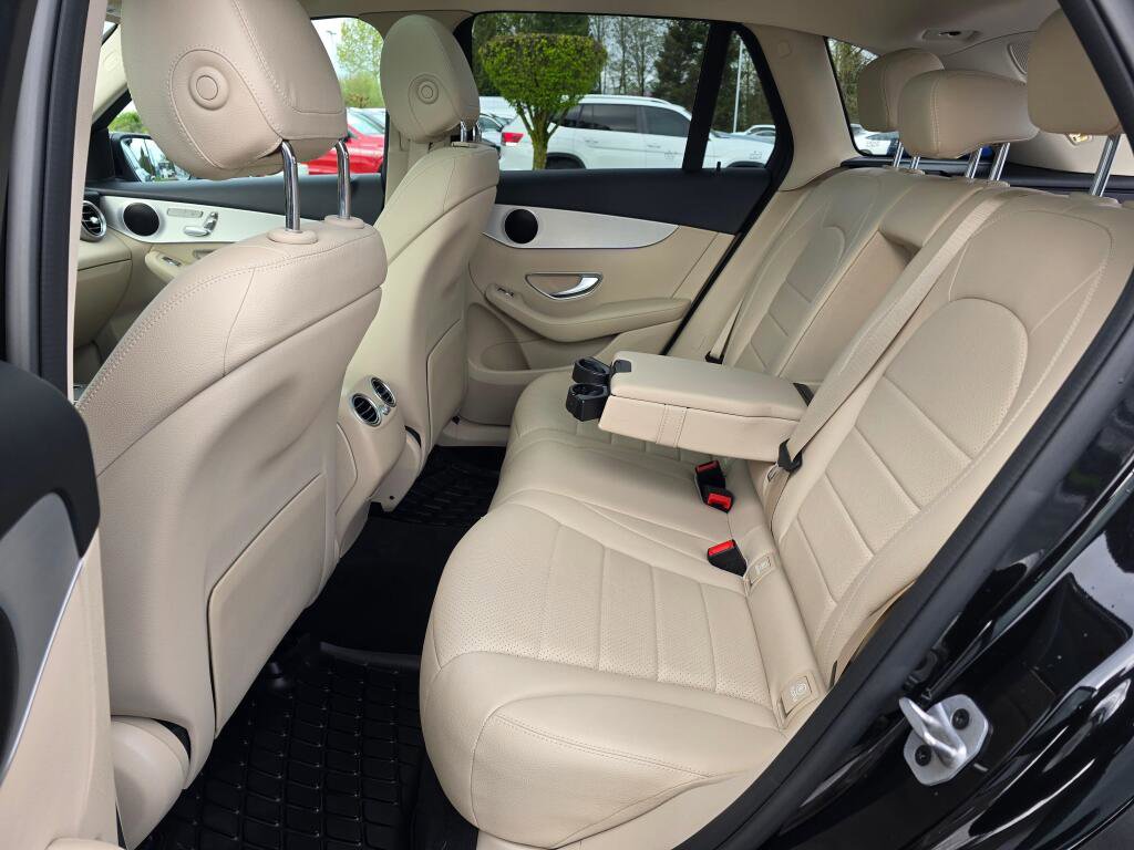 Used 2022 Mercedes-Benz GLC 300 image 18